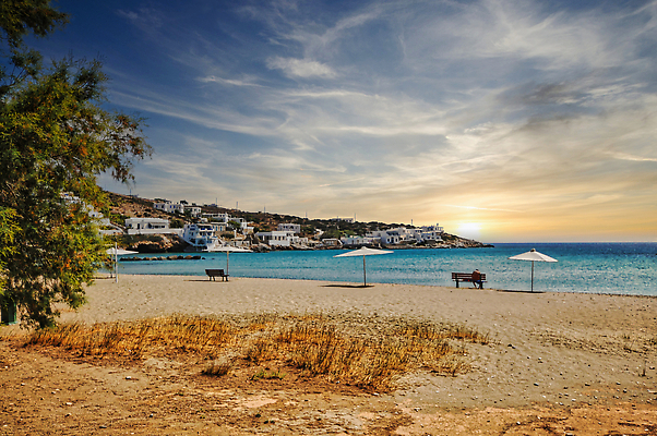 포토 JPG 해외이미지 모래 파도 바다 섬 여행 하늘 휴가 휴식 사람없음 물 햇빛 태양 맑음 수영 조약돌 만 그리스 포트 그리스인 해외202309 해외포토 자연요소 서양인 유럽 컨셉 날씨 돌_바위 수상스포츠 파일형식