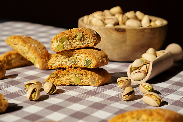 포토 JPG 해외이미지 단면 사람없음 쌓기 쿠키 피스타치오 홈메이드 비스코티 비건 해외202309 해외포토 빵 모션 디저트 견과류 만들기 채식주의자 파일형식