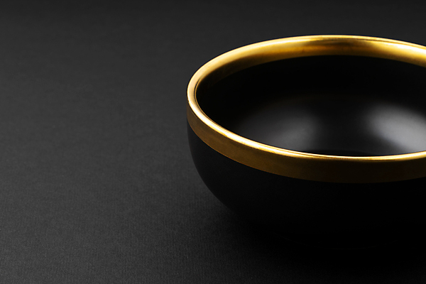 포토 JPG 해외이미지 그릇 접시 사람없음 검은색 금색 오브젝트 해외202309 해외포토 식기 컬러 파일형식