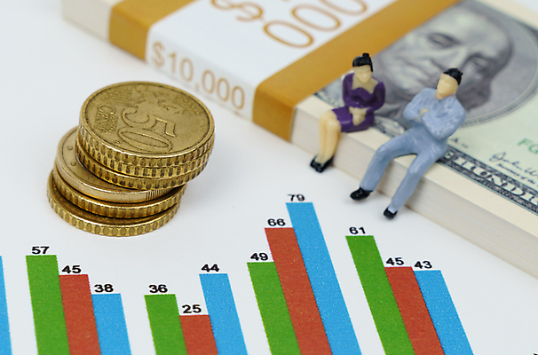 포토 JPG 해외이미지 캐릭터 컨셉 돈 비즈니스 성공 아이디어 사람없음 금융 경제 사무실 숫자 쌓기 달러 동전 미니어처 저축 도전 성장 비즈니스맨 절약 재산 황금 주식 투자 이익 대출 경영 골 수입 연금 투자자 경제학 해외202309 해외포토 문자 교육 남자 모션 모형 직장인 파일형식