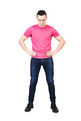 포토 JPG 해외이미지 스튜디오촬영 전신 모델 외관 응시 시선 남자 한명 가로 분노 짜증 표현 자신감 찡그림 검은머리 시원함 집중 흰배경 개성 문제 나쁜 고립 부정적 성격 심각 스타일 카피스페이스 해외202309 해외포토 1 헤어스타일 감정 백그라운드 컨셉 실내 표정 사람 공백 흰색 파일형식