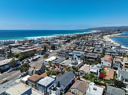 포토 JPG 해외이미지 도로 모래 바다 여행 건축양식 교통시설 하늘 휴가 거리 주택 안테나 풍경 사람없음 건물 물 여름 파란색 여행객 항구 미국 산책로 도시 만 고급 빌라 캘리포니아 포트 타운 석호 산티아고 소금물 조감도 해외202309 해외포토 자연요소 건축물 계절 건축 길 컬러 교통 컨셉 북아메리카 통신 사람 시설 파일형식