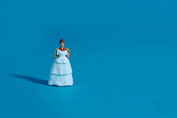 포토 JPG 해외이미지 손 드레스 옷 여자 행복 결혼 결혼식 사람 이벤트 사람없음 쇼핑 장난감 뷰티 유행 상점 방 미니어처 흰색 축하 가운 우아함 선택 구매 바느질 디자이너 고객 측정 준비 재단 재단사 부티크 헬프 스타일 해외202309 해외포토 직업 감정 컬러 컨셉 신체부위 모형 도움 파일형식