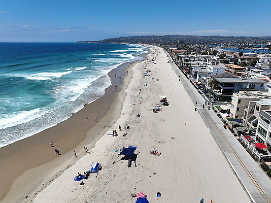 포토 JPG 해외이미지 도로 모래 바다 여행 건축양식 교통시설 하늘 휴가 거리 주택 안테나 풍경 사람없음 건물 물 여름 파란색 여행객 항구 미국 산책로 도시 만 고급 빌라 캘리포니아 포트 타운 석호 산티아고 소금물 조감도 해외202309 해외포토 자연요소 건축물 계절 건축 길 컬러 교통 컨셉 북아메리카 통신 사람 시설 파일형식