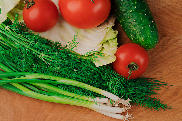 포토 JPG 해외이미지 식물 음식 조각 백그라운드 잎 농업 다이어트 토마토 채소 과일 재료 자연 양파 오이 건강 마늘 요리 사람없음 목재 빨간색 초록색 세트 주방 버섯 샐러드 신선 시장 칼 상추 자르기 먹기 향신료 준비 유기농 양배추 날것 후추 내추럴 숙성 채식주의자 총각무 해외202309 해외포토 나무 웰빙 산업 컬러 모션 무 생태계 채식 향미료 파일형식