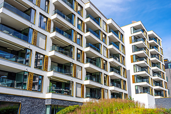 포토 JPG 해외이미지 나무 외관 건축양식 부동산 새로움 아파트 주택 건설업 독일 사람없음 건물 블록 발코니 도시 시장 재산 투자 콘도 베를린 연립주택 대여 개발 공동주택 렌탈 소유 해외202309 해외포토 식물 건축물 건축 유럽 산업 컨셉 비즈니스 숙소 금융 파일형식