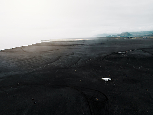 포토 JPG 해외이미지 구름 모래 여행 밭 자연 휴가 비행기 아이슬란드 풍경 사람없음 여행객 걷기 금속 트래킹 손상 하이킹 회색 자유 수확 충돌 사건 북극 항공 부식 군용 빙하 해군 발견 깨짐 대패 랜드마크 명승지 옛날 재앙 해외202309 해외포토 자연요소 유럽 컬러 컨셉 농업 항공교통 모션 재질 레저 대중교통 군대 사람 극지방 생태계 파일형식