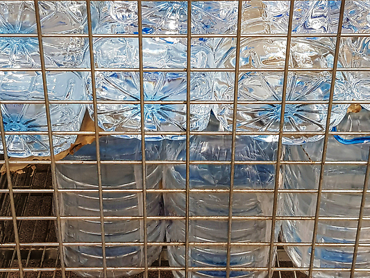 포토 JPG 해외이미지 산업 음료 음식 백그라운드 포장 교통시설 새로움 사람없음 물 파란색 세일 상점 금속 건설현장 마시기 신선 투명 액체 시장 상품 위험 컨테이너 플라스틱 묘사 계약 탱크 수납 편리함 슈퍼마켓 뷔페 해외202309 해외포토 자연요소 컬러 교통 컨셉 비즈니스 모션 재질 건설업 시설 파일형식