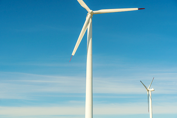 포토 JPG 해외이미지 모션 바람 사람없음 농장 환경 힘 재활용 풍차 발전기 발전소 에너지 그린에너지 풍력에너지 역 제조 보호 에코 친환경 생태계 프로펠러 회전 자원 세대 모터 혁명 개발 기후변화 생태학 요금 전압 효율 힘찬 공급 해외202309 해외포토 자연요소 교육 컨셉 농업 교통시설 날씨 변화 파일형식