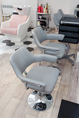 포토 JPG 해외이미지 직업 라이프스타일 헤어스타일 디자인 가구 백그라운드 의자 비즈니스 탁자 직장 실내 사람없음 내부 장식 세트 뷰티 유행 상점 스파 화장품 거울 방 장비 흰색 공구 업무 고급 미용사 이발 고객 서비스 안락의자 이발소 돌봄 스타일리스트 스타일링 이발사 스타일 해외202309 해외포토 컬러 생활용품 컨셉 회사 모션 생활 도구 작업 뷰티샵 파일형식