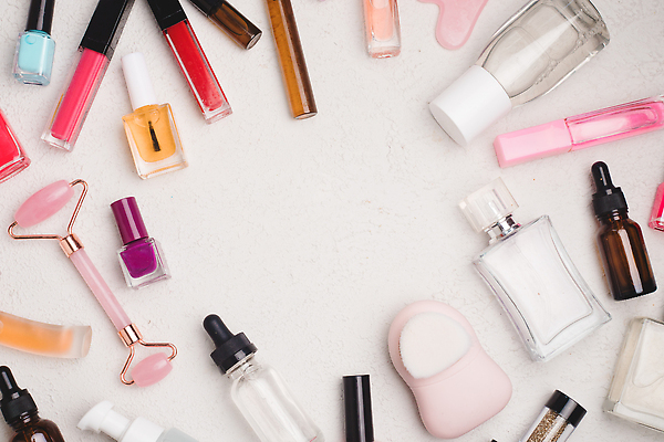 포토 JPG 해외이미지 라이프스타일 디자인 여자 얼굴 분홍색 컬러 백그라운드 컨셉 장신구 건강 사람없음 장식 세트 뷰티 유행 우주 스파 화장품 립스틱 흰색 붓 상품 정상 수집 피부 레이아웃 예술가 위치 스킨케어 아이섀도 돌봄 파스텔톤 스타일 플랫레이 해외202309 해외포토 모션 사람 생활 신체부위 플랫 파일형식