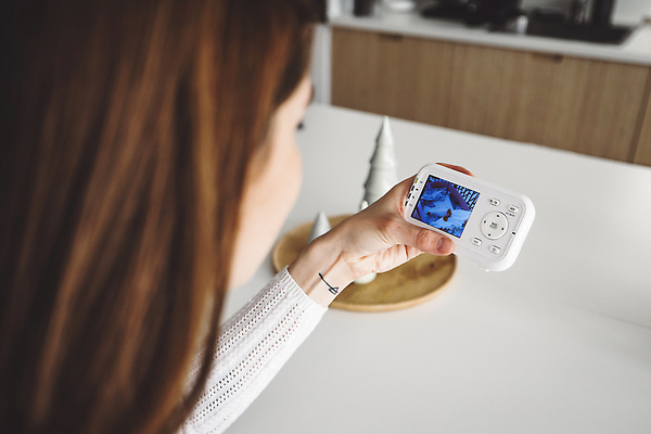 포토 JPG 해외이미지 커플 여자 남자 행복 통신 관계 회의 남편 아파트 주택 함께함 한명 미소 사람 성인 학습 터치패드 뷰티 알약 디지털 스크린 모니터 공백 만남 침대 아기 관찰 잡기 아내 도움 연결 담요 무선전화기 동영상 거짓말 이러닝 터치스크린 해외202309 해외포토 1 교육 감정 가구 컨셉 비즈니스 모션 표정 건물 컴퓨터 약 전화기 파일형식