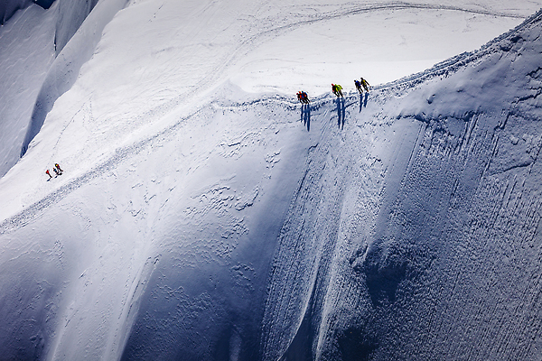 포토 JPG 해외이미지 구름 유럽 자연 하늘 휴가 산 풍경 사람없음 야외 가로 여름 관광지 뷰티 평화 일출 계곡 맑음 얼음 봄 등산 프랑스 산등성이 빙하 알프스 일렬 프랑스어 산악가 샤모니 웅장함 산맥 해외202309 해외포토 자연요소 문자 계절 나라 여행 컨셉 날씨 노을 트래킹 생태계 파일형식