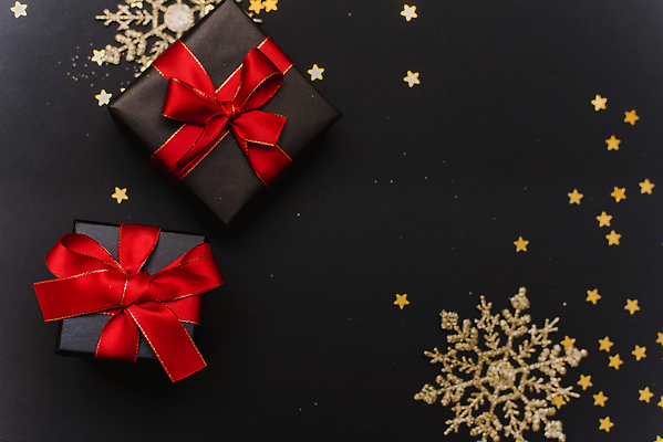 포토 JPG 해외이미지 디자인 계절 기념일 별 리본 종이 백그라운드 컨셉 크리스마스 겨울 휴가 새로움 프레임 선물 이벤트 사람없음 장식 빨간색 쇼핑 상자 뷰티 파티 세일 우주 검은색 축제 어둠 놀람 흰색 축하 인사 신용카드 생일 황금 고급 우아함 야간 12월 연도 활 레이아웃 엽서 초대 머리위 위치 해외202309 해외포토 자연요소 감정 컬러 표정 금융 예절 날짜 편지 파일형식