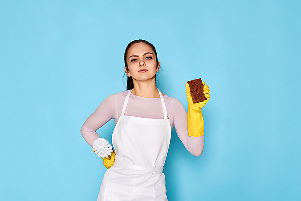 포토 JPG 해외이미지 여자 허리손 한명 들기 상반신 성인 앞모습 앞치마 솔 청소 준비 고무장갑 수세미 성인여자한명만 해외202309 해외포토 1 뷰포인트 포즈 장갑 모션 사람 고무 여자한명만 성인여자만 파일형식