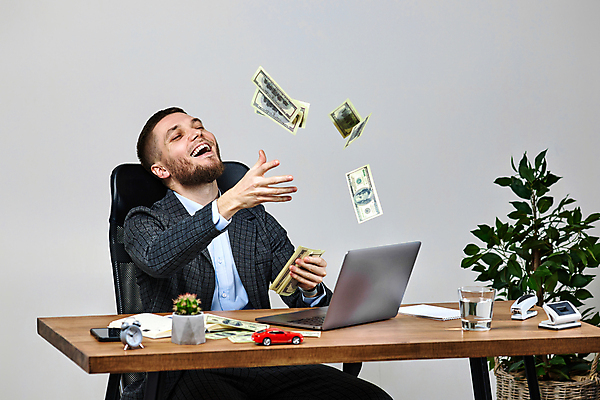 포토 JPG 해외이미지 백인 행복 돈 성공 수염 주택 직장 한명 금융 노트북 컴퓨터 사무실 달러 동전 성장 표현 우승 작업 비즈니스맨 던지기 종업원 책상 경영자 가치 온라인 공유 유지 대출 복권 세금 수입 예산 카운트 프리랜서 필승 해외202309 해외포토 서양인 직업 1 남자 감정 가구 컨셉 회사 비즈니스 모션 사람 건물 경제 전자제품 최고 직장인 재산 리더 파일형식