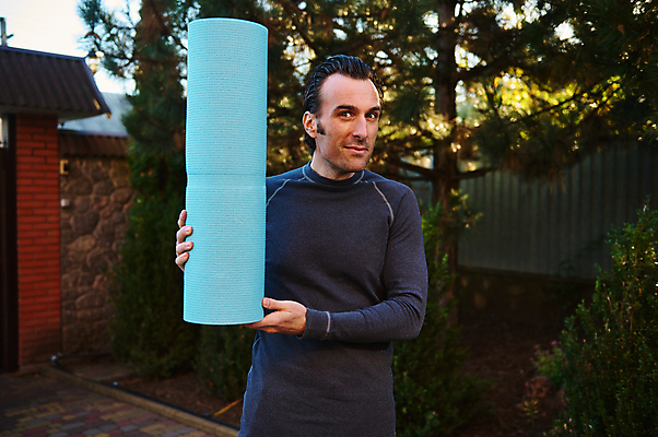 포토 JPG 해외이미지 백인 행복 선 스포츠 요가 맨발 휴식 건강 한명 야외 평화 건강관리 스트레칭 화목 일몰 활발 기쁨 고독 호흡 유연 집중 연습 명상 체육관 아사나자세 해외202309 해외포토 서양인 1 웰빙 감정 컨셉 발 관리 사람 운동 노을 요가자세 파일형식