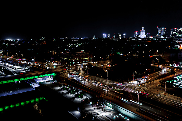 포토 JPG 해외이미지 유럽 여행 건축양식 하늘 지붕 휴가 조명 거리 주택 안테나 파노라마 풍경 사람없음 야외 건물 여름 도시풍경 여행객 탑 가을 도시 도심 야간 박물관 장면 타운 기념물 스카이라인 폴란드 구시가지 드론 랜드마크 수도권 옛날 조감도 해외202309 해외포토 자연요소 건축물 계절 건축 나라 통신 촬영기법 사람 지역 파일형식