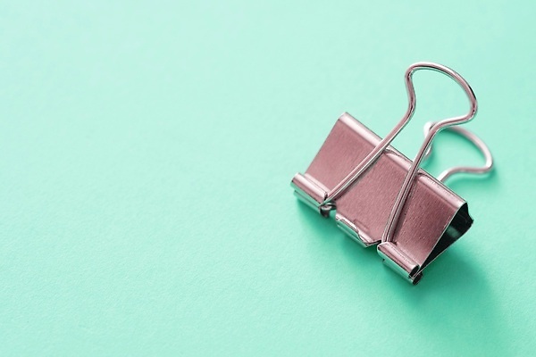 포토 JPG 해외이미지 학교 문구용품 사람없음 초록색 사무실 금속 봄 조직 민트 파일 클립 불독 철강 카피스페이스 해외202309 해외포토 계절 교육 컬러 비즈니스 재질 공백 개 허브 오브젝트 파일형식