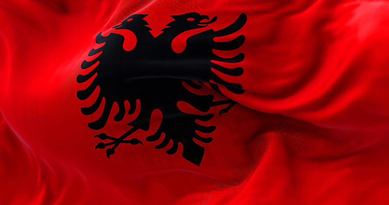 포토 JPG 해외이미지 디자인 배너 실루엣 유럽 물결 백그라운드 바람 사람없음 빨간색 검은색 자유 깃발 직물 닫기 국기 불기 민주주의 천 심볼 사인 질감 신분 독수리 애국심 휘장 독립 알바니아 잔물결 전국 정부 정치 통일 해외202309 해외포토 자연요소 나라 컬러 컨셉 모션 조류 날씨 촬영기법 파일형식 남유럽