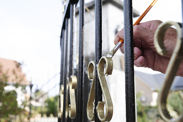 포토 JPG 해외이미지 손 디자인 교육 선 컬러 비즈니스 학교 추상 노동자 주택 미술 사람 사람없음 야외 목재 장식 빨간색 초록색 파란색 울타리 컬러풀 연필 펜 노란색 금속 페인트 흰색 공구 붓 업무 그리기 보호 그림 크레파스 페인트붓 유지 고립 니스 업그레이드 해외202309 해외포토 나무 직업 컨셉 무늬 재료 모션 재질 문화예술 학용품 건물 신체부위 담장 필기구 도구 작업 파일형식