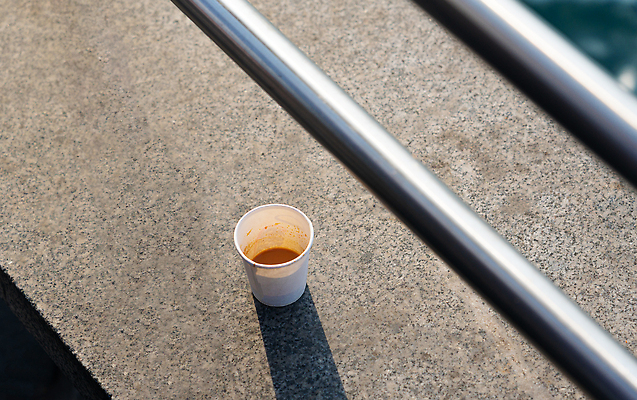 포토 JPG 해외이미지 커피 백그라운드 컨셉 거리 사람없음 컵 환경 재활용 카페 오염 떨어짐 쓰레기 폐기물 일회용 플라스틱 에코 먼지 문제 에스프레소 낭비 판지 따뜻한음료 생태학 해외202309 해외포토 식기 교육 음료 재질 상점 친환경 파일형식