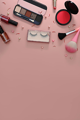 포토 JPG 해외이미지 분홍색 백그라운드 사람없음 립스틱 화려 볼터치 구슬 매니큐어 아이섀도 메이크업브러쉬 인조속눈썹 카피스페이스 해외202309 해외포토 컬러 컨셉 화장 화장품 공백 붓 속눈썹 파일형식
