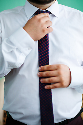 포토 JPG 해외이미지 남자 신랑 결혼 셔츠 결혼식 넥타이 한명 상반신 성인 앞모습 축하 준비 성인남자한명만 해외202309 해외포토 1 잡화 뷰포인트 컨셉 상의 사람 이벤트 남자한명만 성인남자만 파일형식