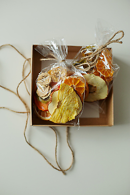 포토 JPG 해외이미지 음식 조각 다이어트 오렌지 과일 재료 자연 건조 바나나 건강 키위 요리 사람없음 빨간색 초록색 노란색 쌓기 수확 달콤 수집 먹기 파인애플 유기농 날것 비타민 내추럴 항공촬영 이국적 채식주의자 파파야 핸드메이드 탈수 비건 맛있는 해외202309 해외포토 웰빙 뷰포인트 컬러 농업 모션 맛 열대과일 생태계 채식 영양소 파일형식