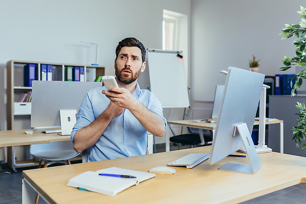 포토 JPG 해외이미지 손 겨울 비즈니스 사업가 주택 실내 따뜻함 한명 사람 내부 여름 사무실 힘 기계 방 장비 에너지 추위 잡기 비즈니스맨 뜨거움 부채 수술 리모컨 시원함 시스템 온도 멀리 스위치 린스 자동 제어 안락 해외202309 해외포토 직업 1 계절 남자 컨셉 의학 모션 건물 신체부위 치료 직장인 파일형식