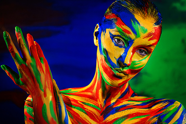 포토 JPG 해외이미지 백인 모델 디자인 여자 감정 얼굴 음악 컬러 신체 추상 창조 미술 한명 사람 인종 성인 빨간색 초록색 파란색 뷰티 노란색 파티 머리 유행 소리 페인트 표현 화려 의식 우아함 피부 그림 격려 공상 스타일 해외202309 해외포토 서양인 1 컨셉 무늬 모션 문화예술 이벤트 신체부위 파일형식