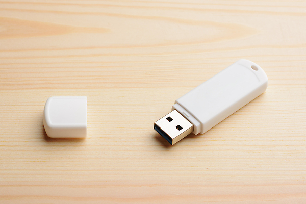 포토 JPG 해외이미지 백그라운드 비즈니스 탁자 열쇠 실내 육류 사람없음 목재 노트북 빛 사무실 상점 금속 공책 정보 흰색 공구 디스크 업무 신용카드 막대기 닫기 콘센트 연결 플라스틱 USB 속도 전자 포트 스위치 제어 하드웨어 해외202309 해외포토 나무 컬러 가구 식재료 재료 모션 재질 문구용품 내부 금융 전자제품 컴퓨터 도구 작업 질병 파일형식