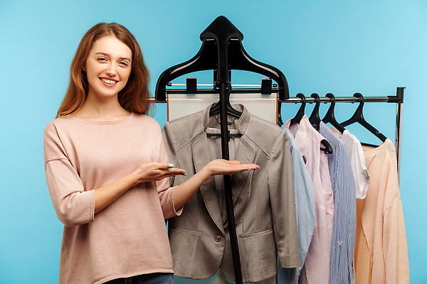 포토 JPG 해외이미지 스튜디오촬영 디자인 옷 여자 행복 비즈니스 선반 주택 실내 한명 미소 웃음 사람 쇼핑 유행 판매 세일 상점 재킷 시장 클래식 선택 옷걸이 디자이너 수집 쇼 추천 수납 소매 고립 부티크 스타일리스트 신발장 스타일 해외202309 해외포토 직업 1 감정 가구 컨셉 표정 내부 건물 외투 파일형식