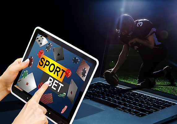 포토 JPG 해외이미지 전신 손 남자 돈 한명 들기 성인 신체부위 노트북 스마트폰 태블릿 축구 도박 어플리케이션 럭비선수 중독 성인남자한명만 해외202309 해외포토 1 모션 운동선수 사람 전자제품 핸드폰 스마트기기 구기 재산 남자한명만 성인남자만 파일형식