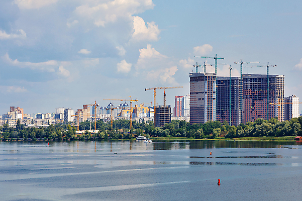 포토 JPG 해외이미지 주간 직업 디자인 산업 선 비즈니스 건축양식 창문 유리 표면 새로움 주택 사람없음 야외 건물 파란색 빛 강 도시풍경 반사 탑 금속 고층빌딩 재산 큼 기중기 상업 지역 복원 철강 카피스페이스 해외202309 해외포토 자연요소 건축물 건축 컬러 컨셉 재질 풍경 빌딩 금융 공백 도시 중장비 크기 파일형식