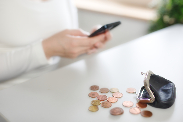 포토 JPG 해외이미지 손 백그라운드 컨셉 돈 비즈니스 텍스트 손가락 성공 관리 사람없음 금융 경제 컴퓨터 사무실 디지털 동전 계산기 계산 재산 계획 서비스 보고서 컨설턴트 경영자 문서 투자 법 이익 회계 경영 계좌 세금 수입 예산 환불 회계사 과세 해외202309 해외포토 직업 문구용품 신체부위 전자제품 장비 전문직 상담 리더 파일형식