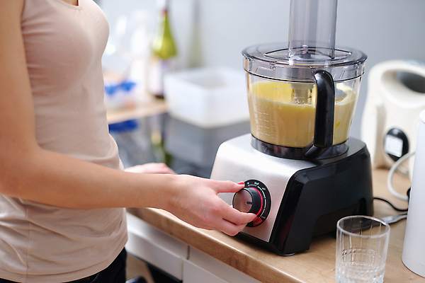 포토 JPG 해외이미지 손 음식 빵 다이어트 재료 손가락 주방용품 디저트 주택 요리 사람없음 컵 케이크 주방 요리사 힘 기계 빵집 에너지 사발 떨어짐 굽기 믹서 크림 시작 회전 반죽 전자 언론 스위치 섞기 제빵사 프로세서 하드웨어 핸드메이드 맛있는 해외202309 해외포토 직업 식기 생활용품 컨셉 건강 건물 신체부위 컴퓨터 상점 사기그릇 구이 파일형식