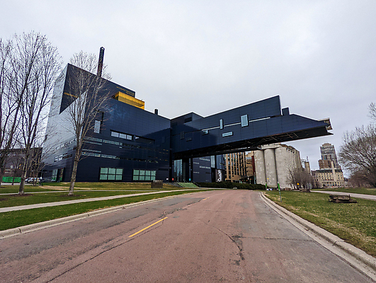 포토 JPG 해외이미지 외관 건축양식 하늘 거리 사람없음 야외 건물 물 빛 강 도시풍경 사무실 반사 탑 고층빌딩 미국 황혼 도시 도심 야간 아치 장면 지역 북쪽 타운 스카이라인 해외202309 해외포토 자연요소 건축물 건축 북아메리카 비즈니스 풍경 빌딩 일몰 방향 파일형식