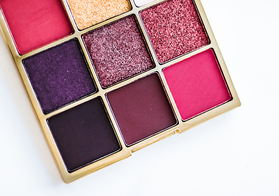 포토 JPG 해외이미지 백그라운드 사람없음 세트 뷰티 화려 대리석 아이섀도 해외202309 해외포토 컨셉 재료 화장품 파일형식