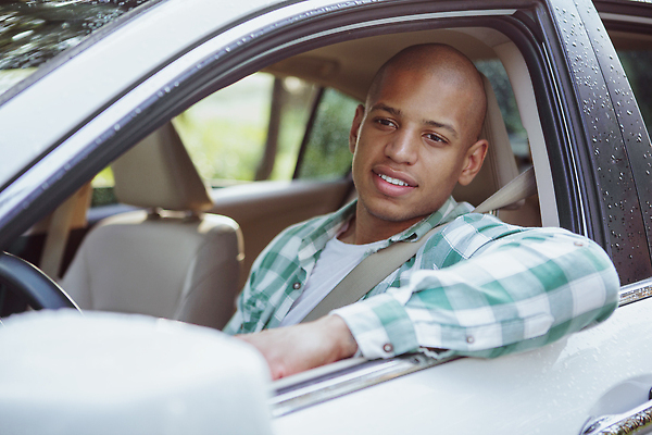포토 JPG 해외이미지 라이프스타일 계절 남자 도로 여행 교통시설 자동차 자연 휴가 항해 한명 안전 사람 야외 초록색 여행객 봄 운전 탐험 시골 고속도로 운전사 저녁 숲 주말 주인 모터 발견 면허증 자동 해외202309 해외포토 직업 1 길 육상교통 컬러 교통 배_교통 모션 생활 야간 시설 생태계 면허 증명서 파일형식