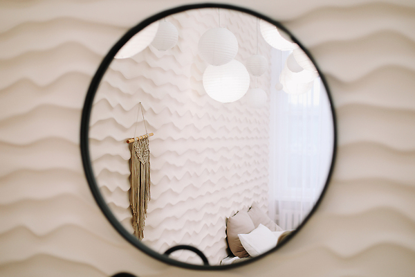 포토 JPG 해외이미지 벽 가구 컨셉 거실 장신구 아침 아파트 주택 실내 사람없음 내부 장식 인테리어 위생용품 뷰티 반사 거울 방 낭만 욕실 고급 우아함 묘사 심플 리빙 내추럴 다락방 돌봄 스타일 부두아르 미니멀 안락 해외202309 해외포토 주간 디자인 생활용품 모션 건물 파일형식