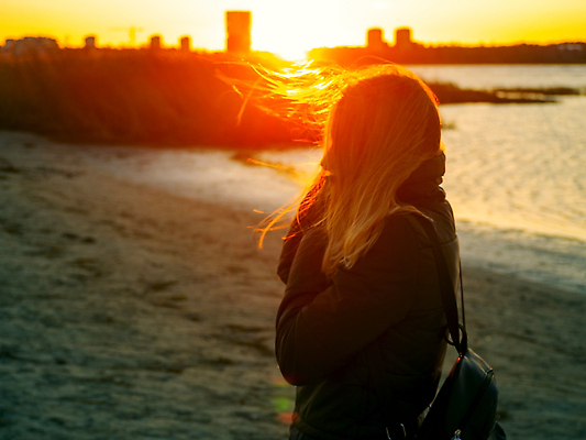 포토 JPG 해외이미지 남자 행복 실루엣 컬러 과학 생각 항해 건강 사람없음 가로 햇빛 노란색 평화 우주 희망 새벽 별자리 기쁨 슬픔 광선 달 표현 춤 황금 고독 떨어짐 군중 신비 달빛 명상 은하계 해군 공상 천문학 마법 스카이라인 성운 광 우울증 이혼 해외202309 해외포토 자연요소 교육 감정 컨셉 배_교통 문화예술 군대 촬영기법 사람 태양 질병 파일형식