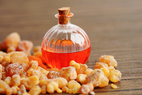 포토 JPG 해외이미지 사람없음 쌓기 향수 향 아로마테라피 오일병 유향 해외202309 해외포토 모션 화장품 향료 테라피 파일형식