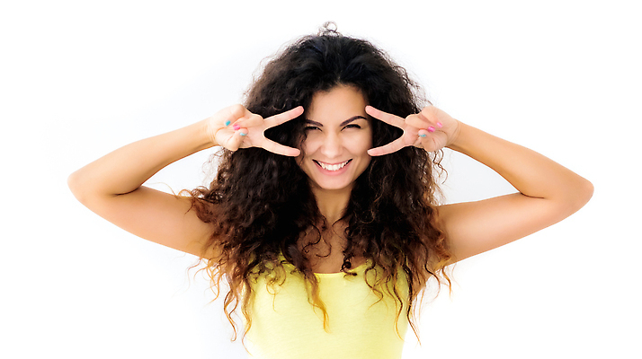 포토 JPG 해외이미지 모델 1 라이프스타일 응시 여자 행복 얼굴 포즈 백그라운드 장난 휴식 건강 관리 한명 웃음 뷰티 표현 달콤 사인 만족 흥분 긍정 고립 필승 혼자 해외202309 해외포토 시선 감정 컨셉 표정 사람 생활 신체부위 우승 맛 파일형식