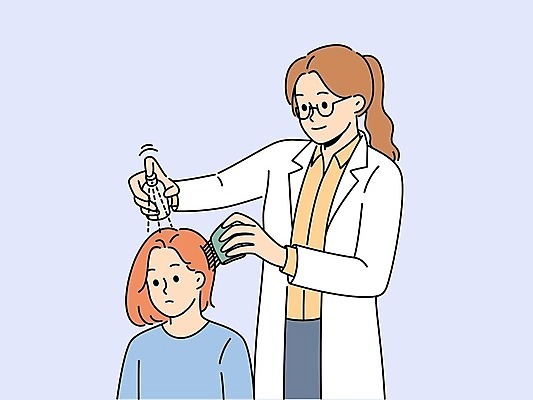 EPS 해외이미지 여자 안경 일러스트 관리 상반신 성인 두명 뷰티 의사 의사가운 스프레이 성인여자만 해외202309 해외일러스트 잡화 사람 의료진 가운 여자만 성인만 파일형식 벡터