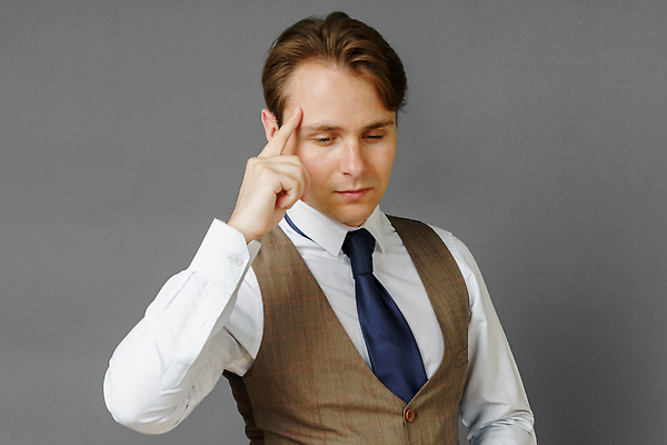 포토 JPG 해외이미지 직업 학생 응시 남자 감정 셔츠 지도 비즈니스 사업가 성공 노동자 실내 한명 서기 사람 정장 금융 경제 사무실 펜 성장 흰색 작업 비즈니스맨 자신감 우아함 대표 종업원 손목시계 보고서 경영자 리더 상업 비서 경영 심각 정중 해외202309 해외포토 1 시선 옷 시계 컬러 컨셉 상의 장신구 모션 내부 필기구 직장인 파일형식