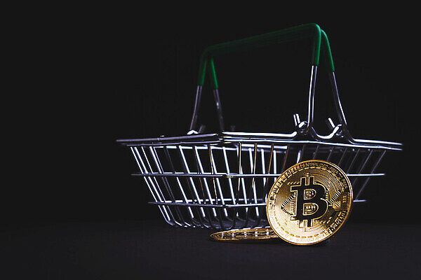 포토 JPG 해외이미지 전통 접시 음식 컨셉 돈 비즈니스 건강 어류 요리 사람없음 금융 디지털 식당 동전 흰색 신선 시장 황금 암호 아침식사 구매 상업 전자 토막 가상 맛있는 해외202309 해외포토 식기 컬러 경제 쇼핑 상점 식사 수중동물 재산 파일형식