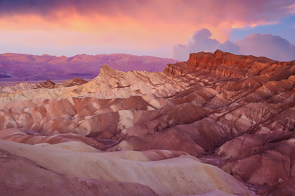포토 JPG 해외이미지 공원 호수 모래 여행 자연 하늘 산 건조 국립공원 사람없음 야외 노란색 일출 계곡 미국 사막 죽음 뜨거움 모래언덕 부식 캘리포니아 소금 내추럴 전국 지질 지질학 해외202309 해외포토 공공시설 교육 컬러 북아메리카 노을 언덕 생태계 파일형식