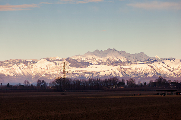 포토 JPG 해외이미지 나무 식물 외관 계절 유럽 겨울 자연 하늘 아침 산 파노라마 풍경 사람없음 야외 목재 초록색 여름 뷰티 평화 계곡 침묵 이탈리아 하이킹 추위 가을 시골 정상 숲 언덕 산등성이 장면 절정 해외202309 해외포토 주간 나라 컬러 컨셉 재료 레저 촬영기법 소리 생태계 파일형식