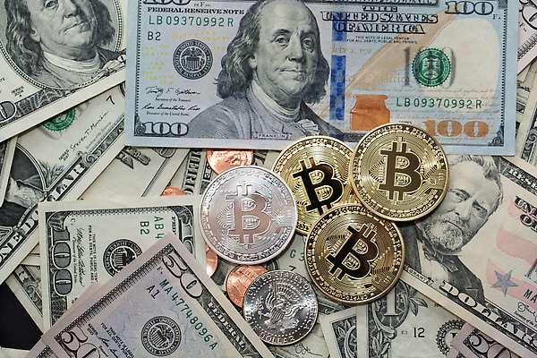 포토 JPG 해외이미지 백그라운드 컨셉 지폐 돈 인터넷 비즈니스 성공 사람없음 금융 경제 달러 디지털 동전 웹 유로 성장 시장 재산 황금 암호 발굴 심볼 사인 무역 투자 상업 전자 토막 계산서 매각 가상 해외202309 해외포토 산업 파일형식